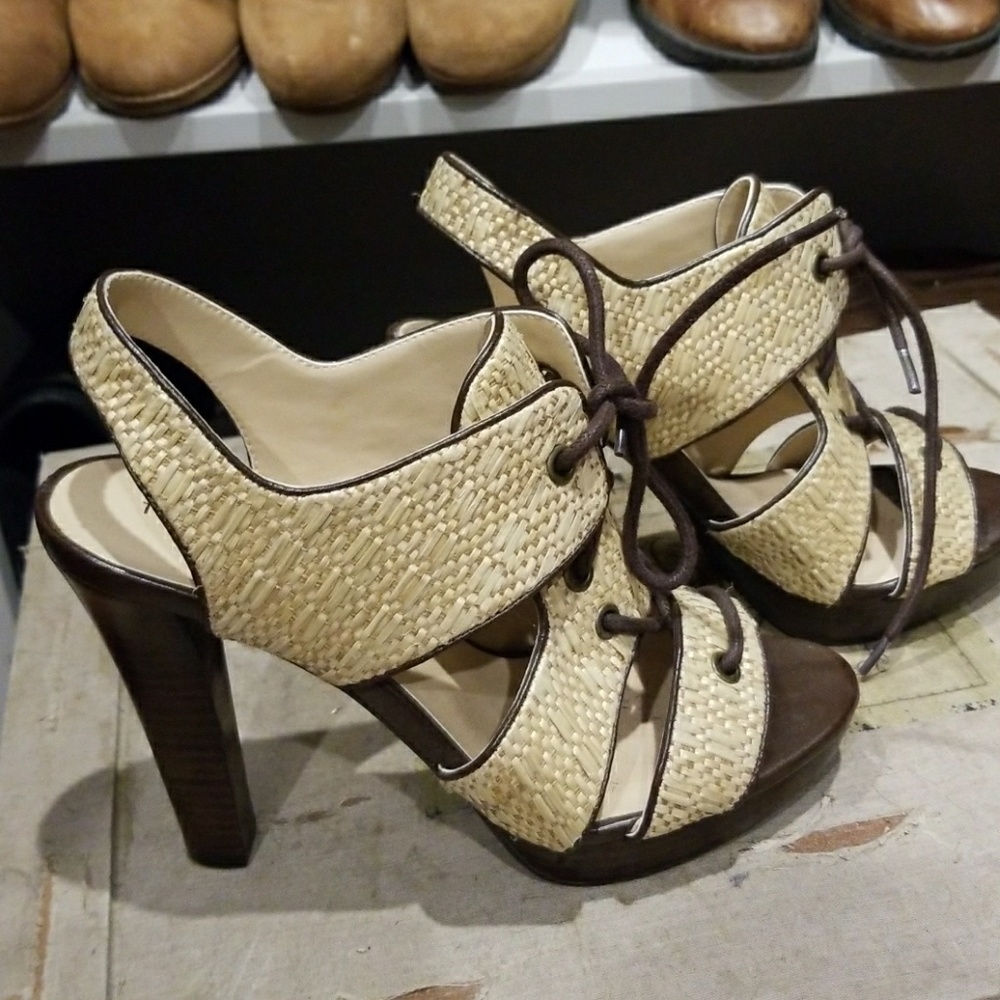 Heels - Picture 1 of 3