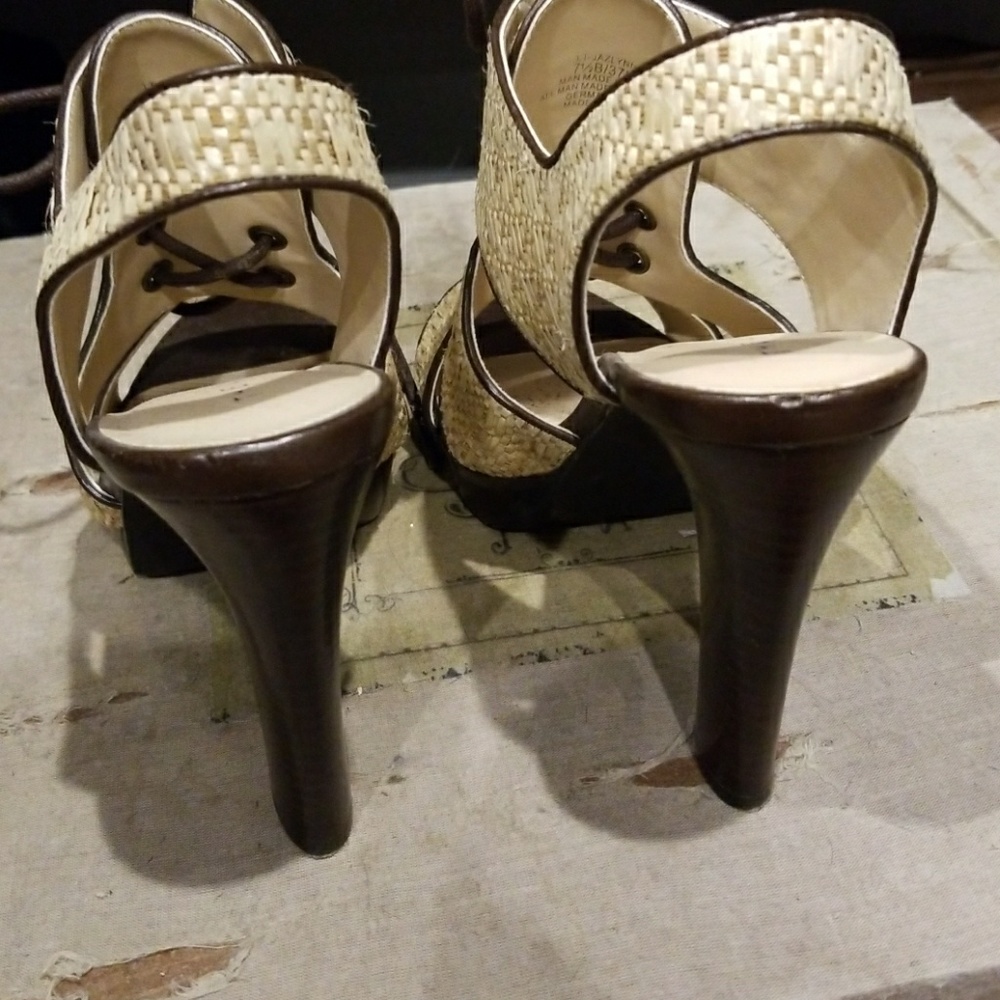 Heels - Picture 3 of 3