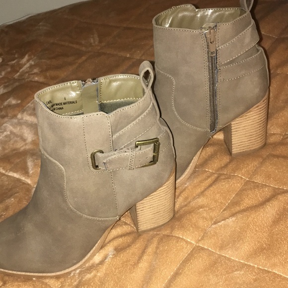 Charlotte Russe boots - Picture 3 of 4