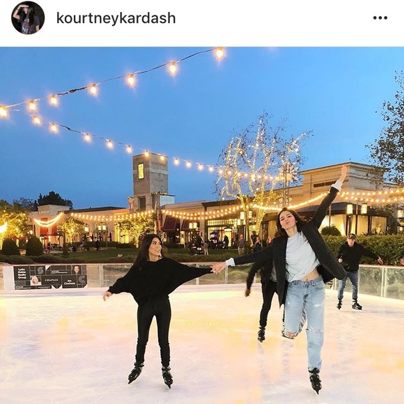 LAST ONE Off the Shoulder Sadie & Sage Elm - Picture 3 of 5