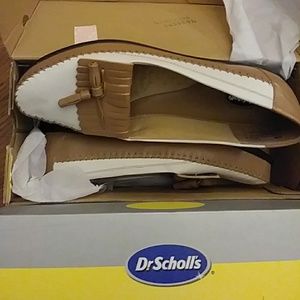 🆕DR. SCHOLLS tan/white leather loafers w/box