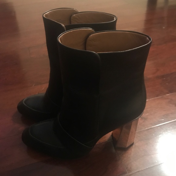 BCBG HALLE Boots sz 37 - Picture 3 of 4