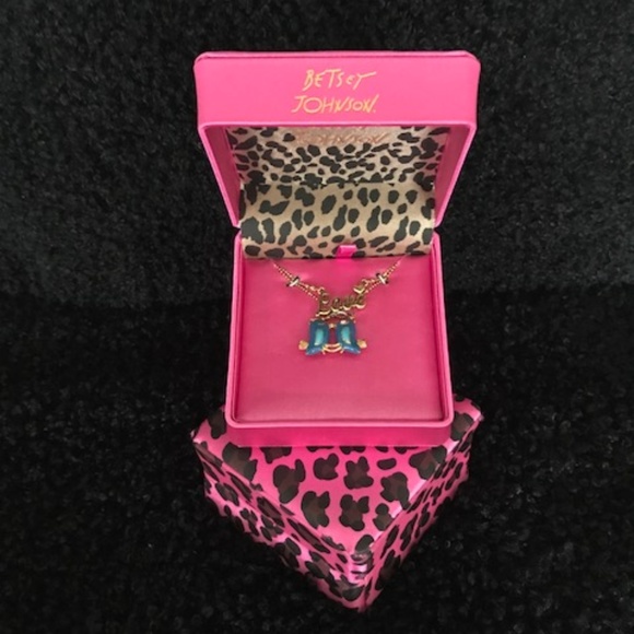 Betsey Johnson Jewelry - BETSEY JOHNSON "Love Birds" double Chain NECKLACE