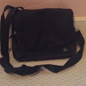 Lululemon black nylon cross body purse