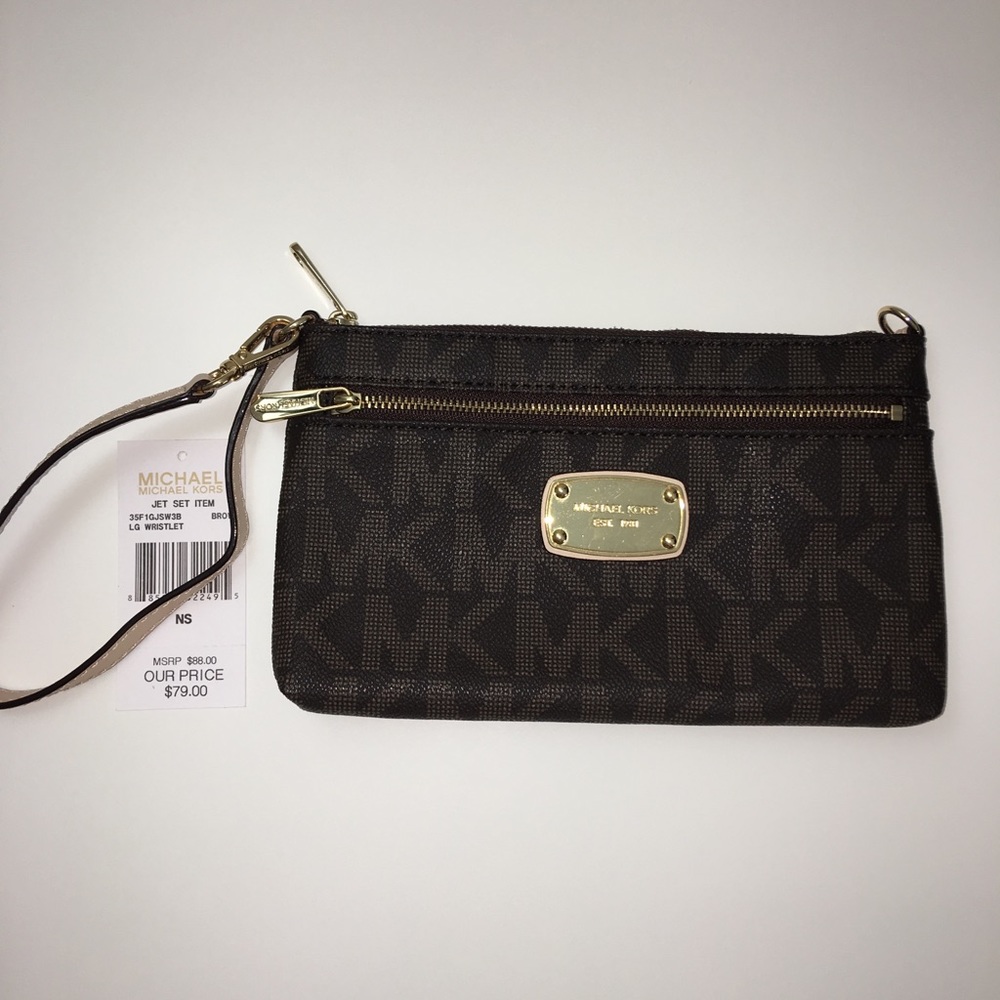 MICHAEL KORS LG Brown wristlet