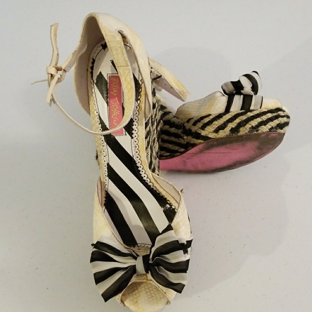 Betsey Johnson Wedges