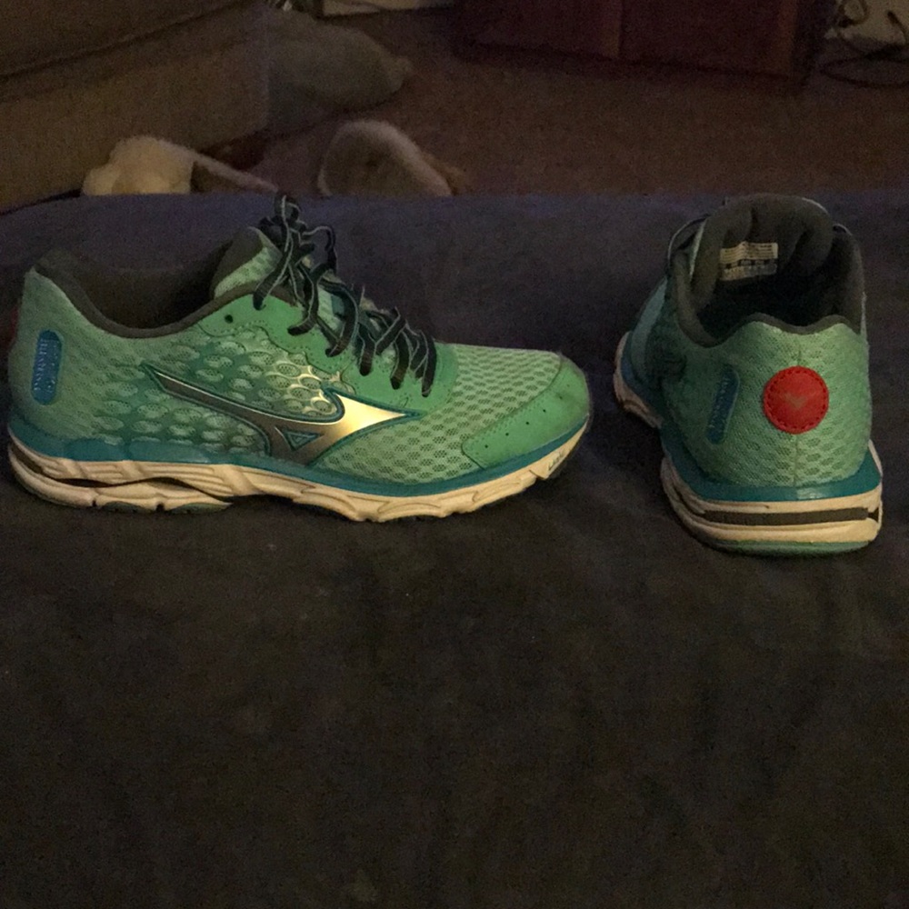 Mizuno running shoes