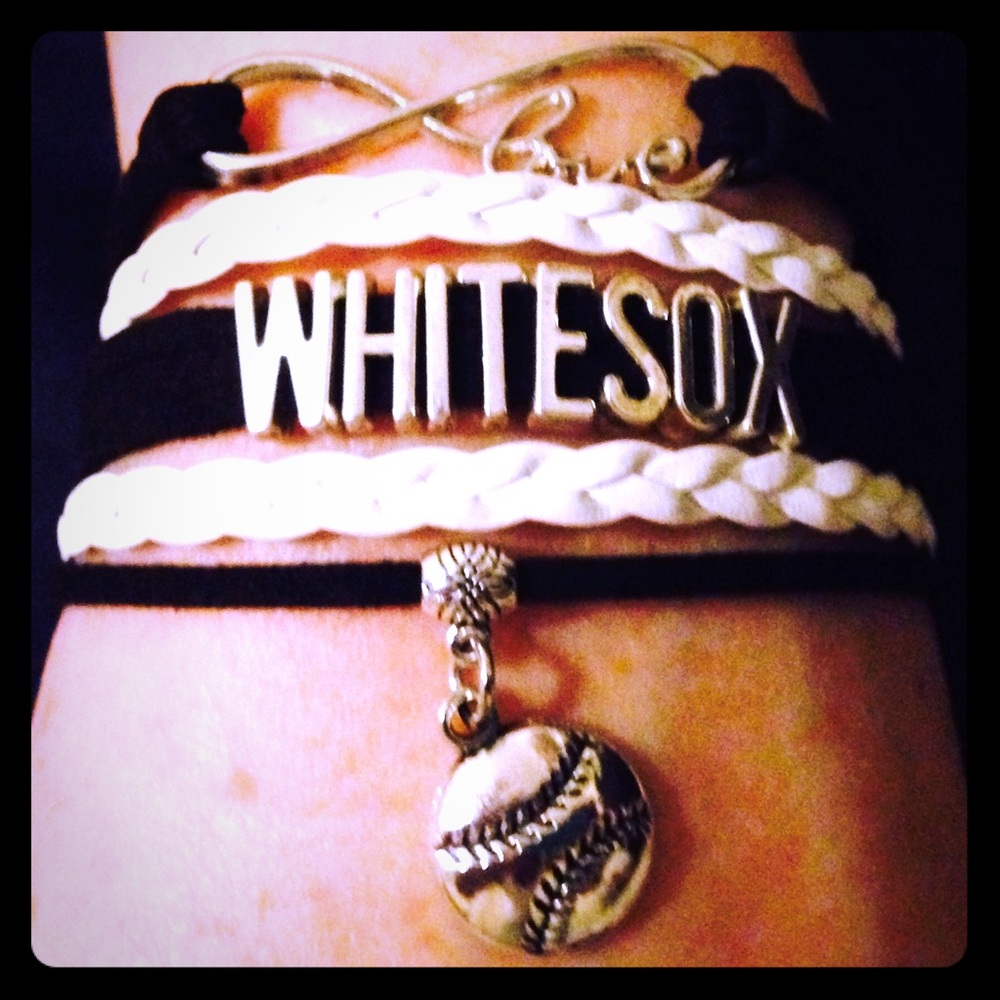 Chicago White Sox Baseball ⚾️ Bracelet - Picture 1 of 1