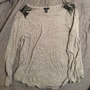 Long sleeve tee