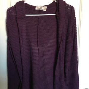 Long-sleeved cardigan.