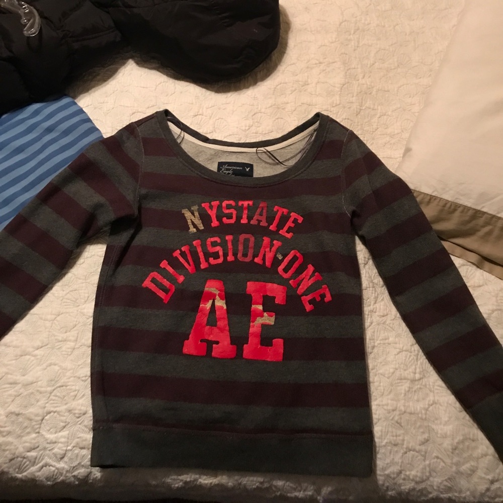 American Eagle sweatshirt