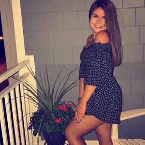 Meet your Posher, Vanessa