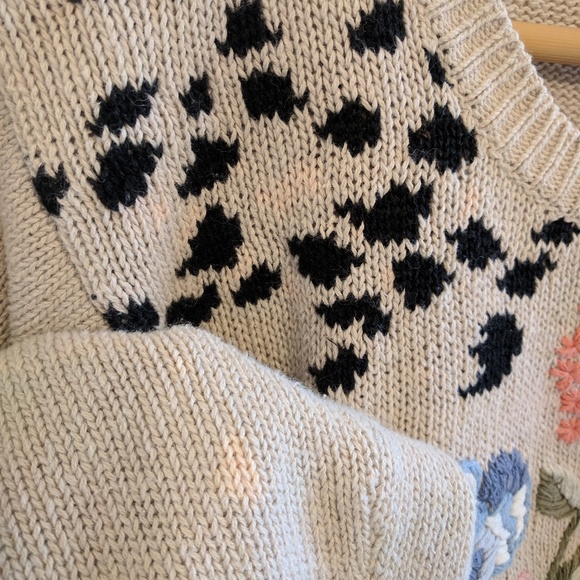 Vintage sweater🌹 - Picture 4 of 5