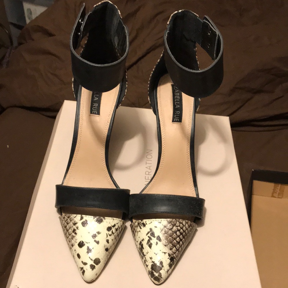 Strapped ankle pumps