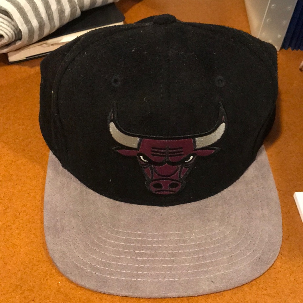 Mitchell & Ness Bulls SnapBack (rare)