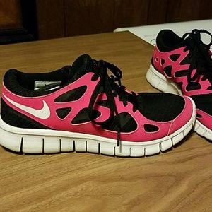 Nike women's tennis shoes size 8
