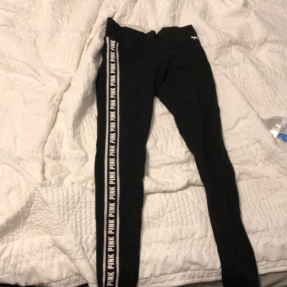 VS Pink leggings