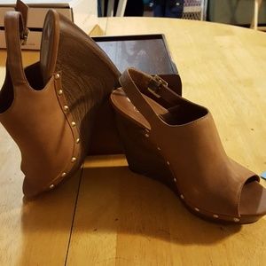 Sling back wedges