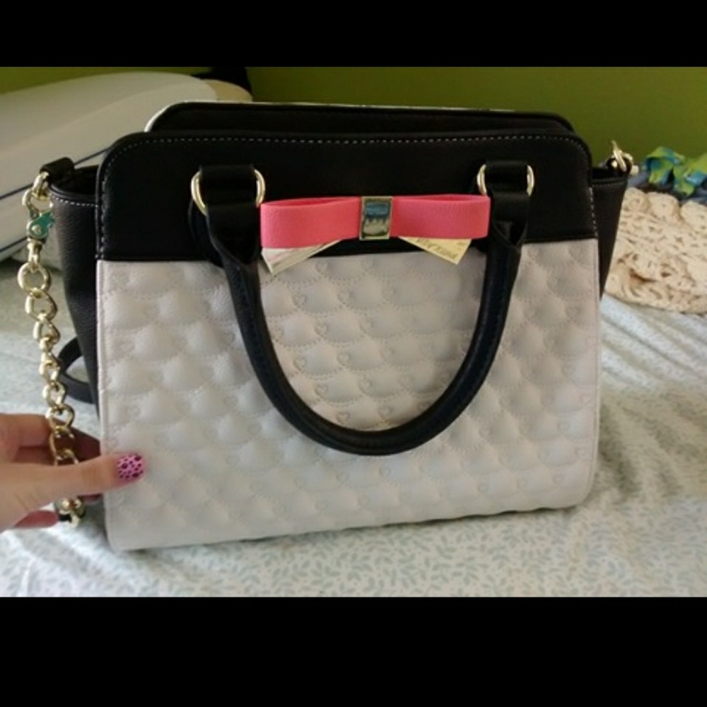 FLASH SALE! Betsey johnson purse.