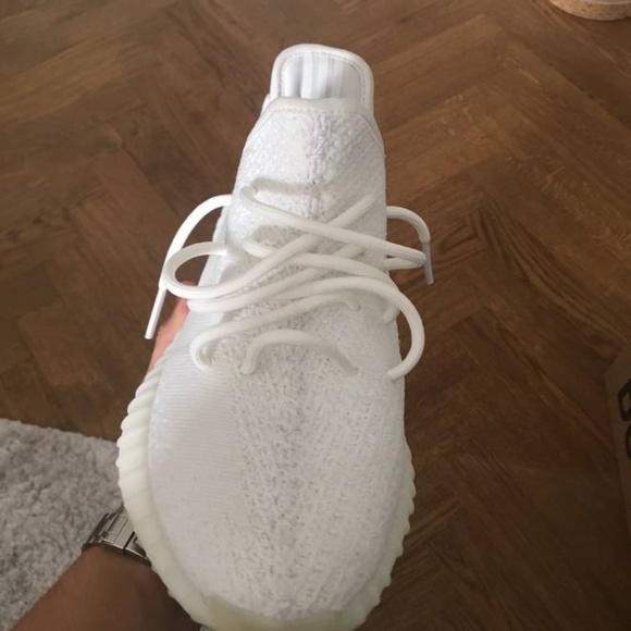 Adidas Yeezy Boost V2 Cream White ACCEPTING OFFERS main image 4