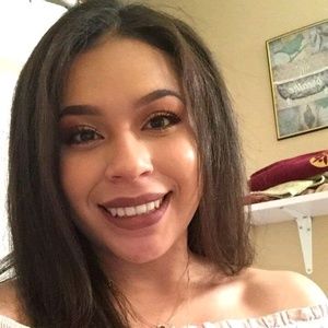 Meet your Posher, Alondra