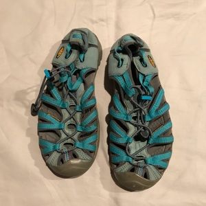 Keen waterproof sandals youth 5