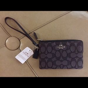 💎Brand New💎 Coach wristlet