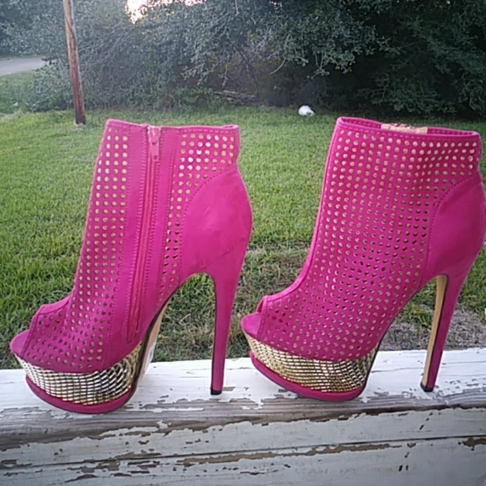 Pink heels