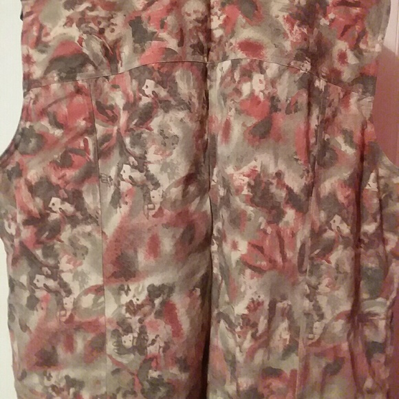 Preowned Floral Vest - Picture 3 of 4
