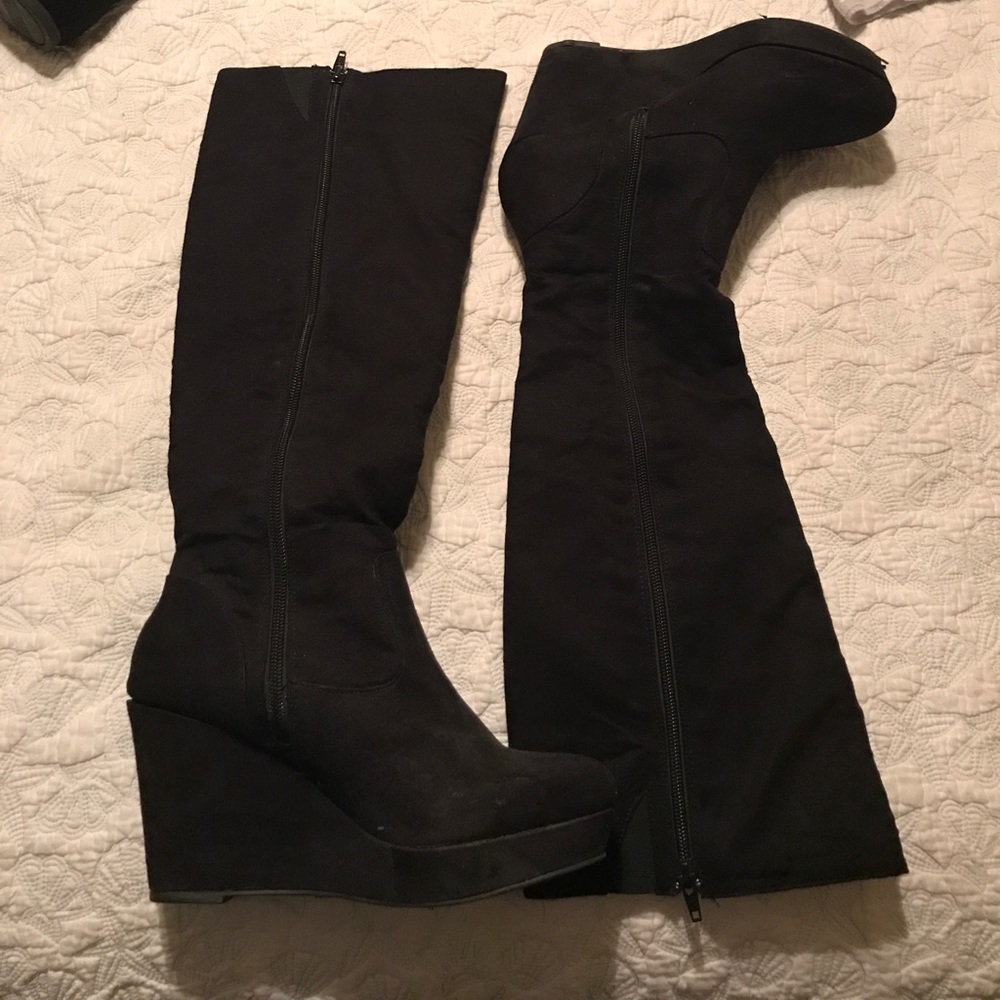 Kohls brand velvet wedge boots