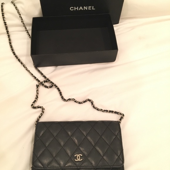 Chanel wallet with chain - Picture 4 of 5