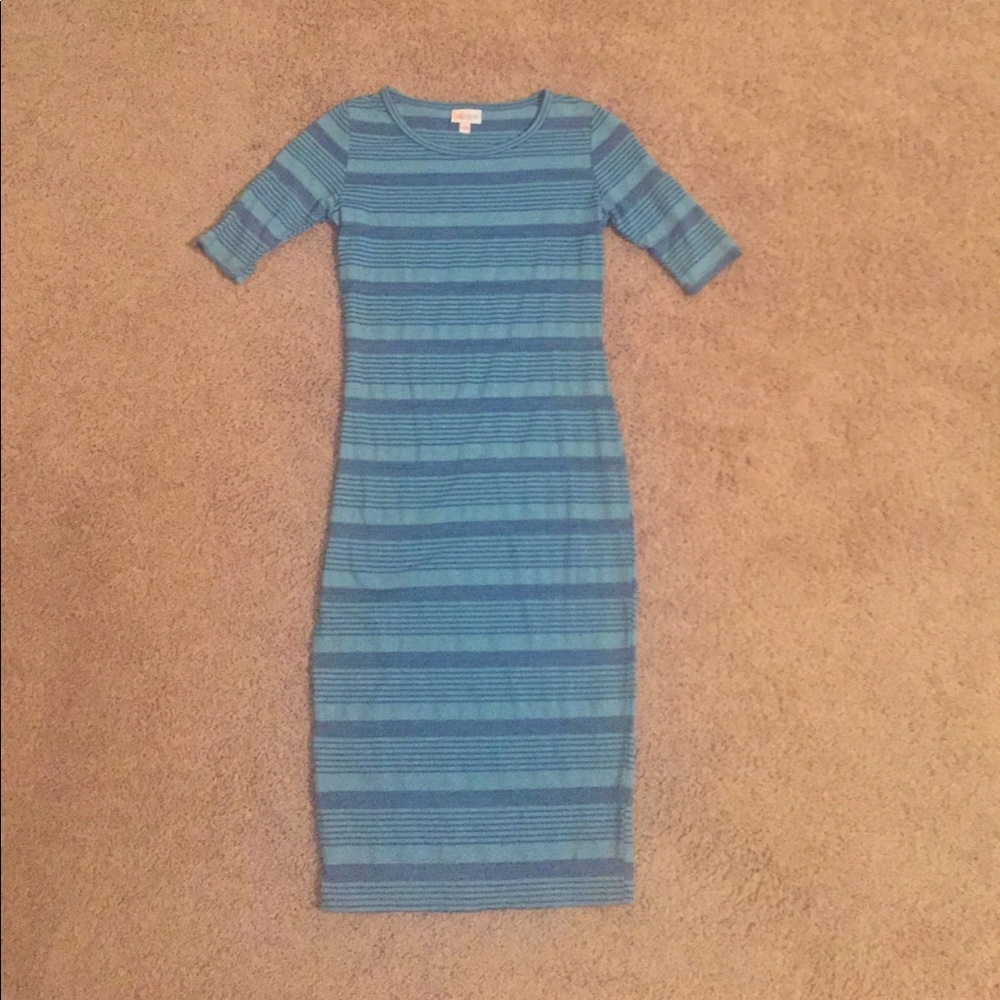 LIKE NEW XXS Lularoe Julia blue