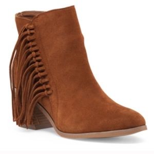 🆕 Kenneth Cole Reaction Suede Fringe Boho Booties