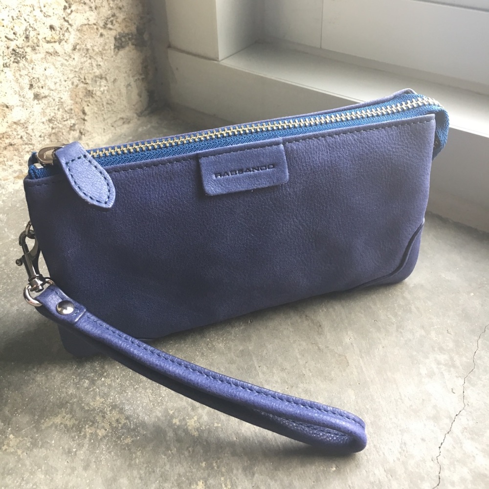 NEW Rabeanco Purple Blue 3 Pocket Wristlet