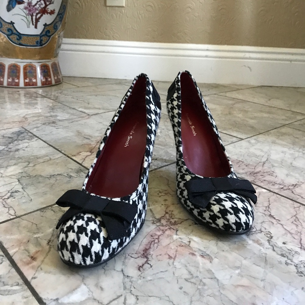 Amanda Smith Pumps
