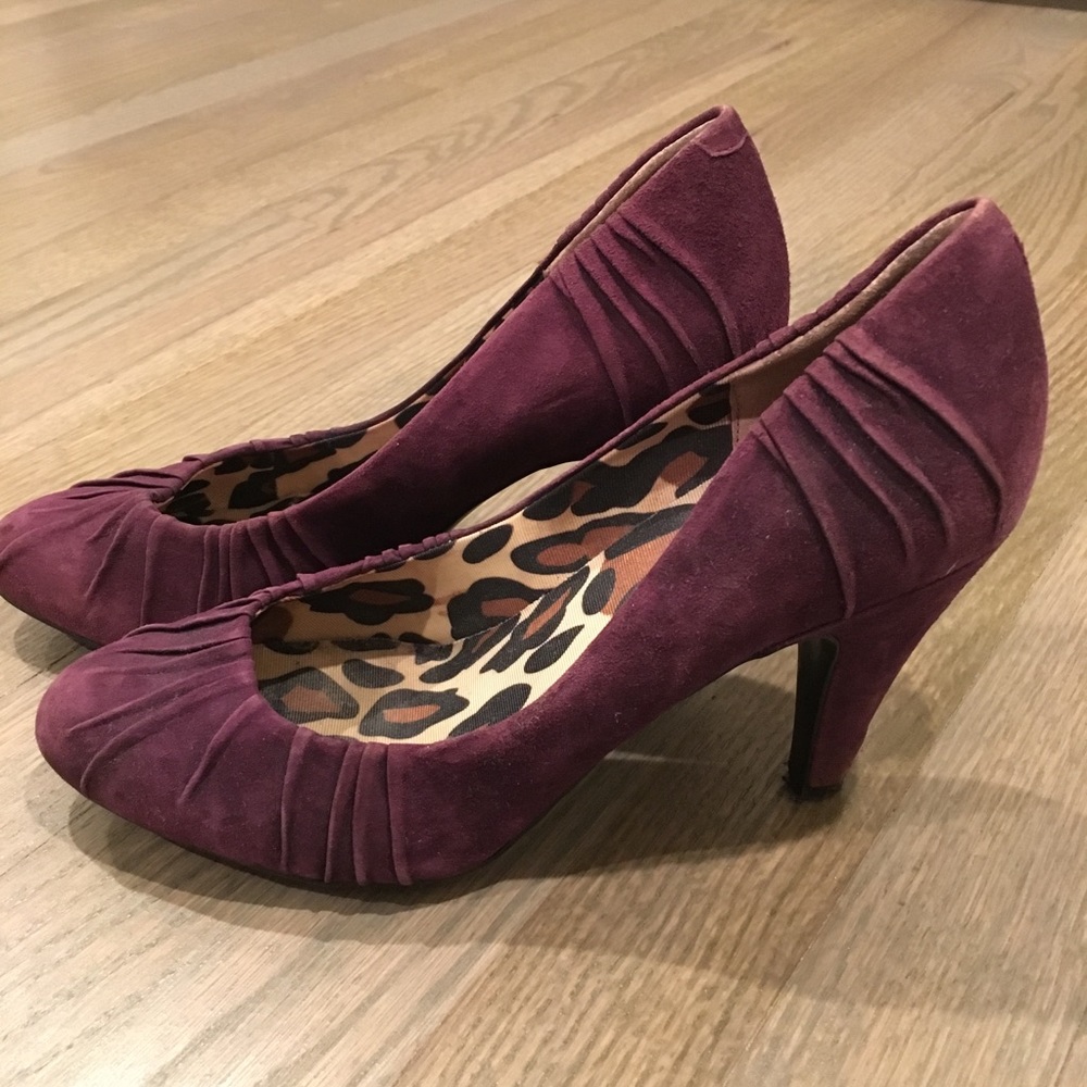 Jessica Simpson purple suede heels, size 8