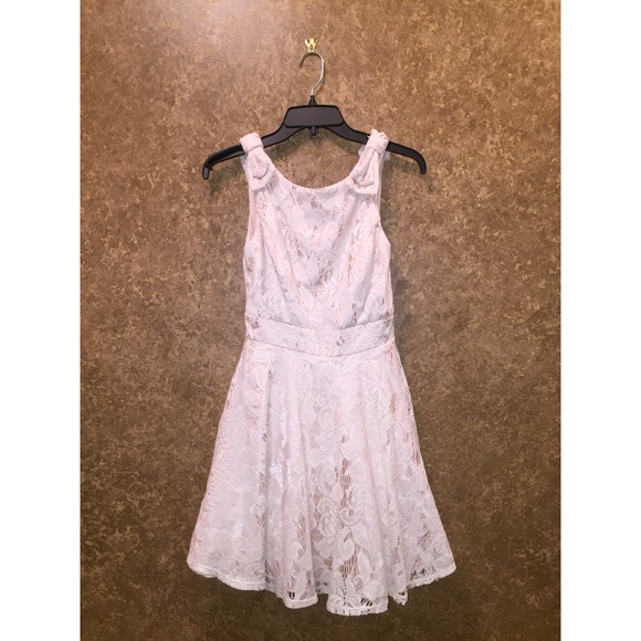 Cute Flirty White Laced Dress - Picture 4 of 10