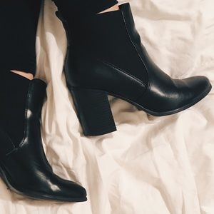 FOREVER 21 Black Heel Booties