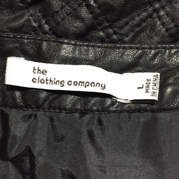 Quilted Pleather Mini Skirt - Picture 4 of 4