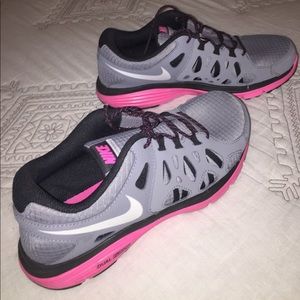 Nike Dual Fusion Run 2