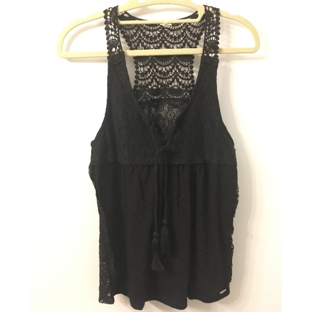 Rip Curl 🖤 Lace crochet tank- Like new!