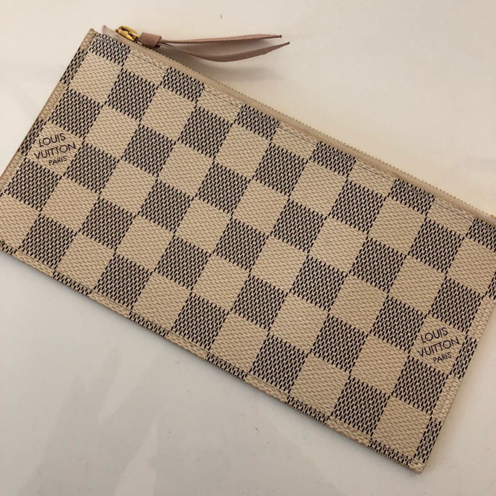 ❤️Sold❤️Louis Vuitton Wallet