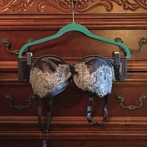 NWT Lane Bryant Cacique Gray/White Lace Bra 42b
