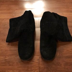 Slouchy suede boots!