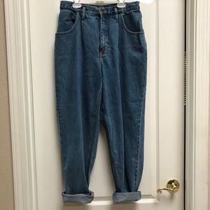 VINTAGE MOM JEANS!!