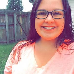 Meet your Posher, Adrienne