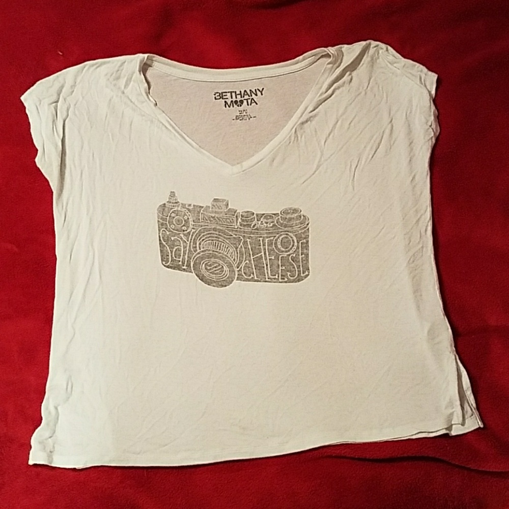 Tee shirt