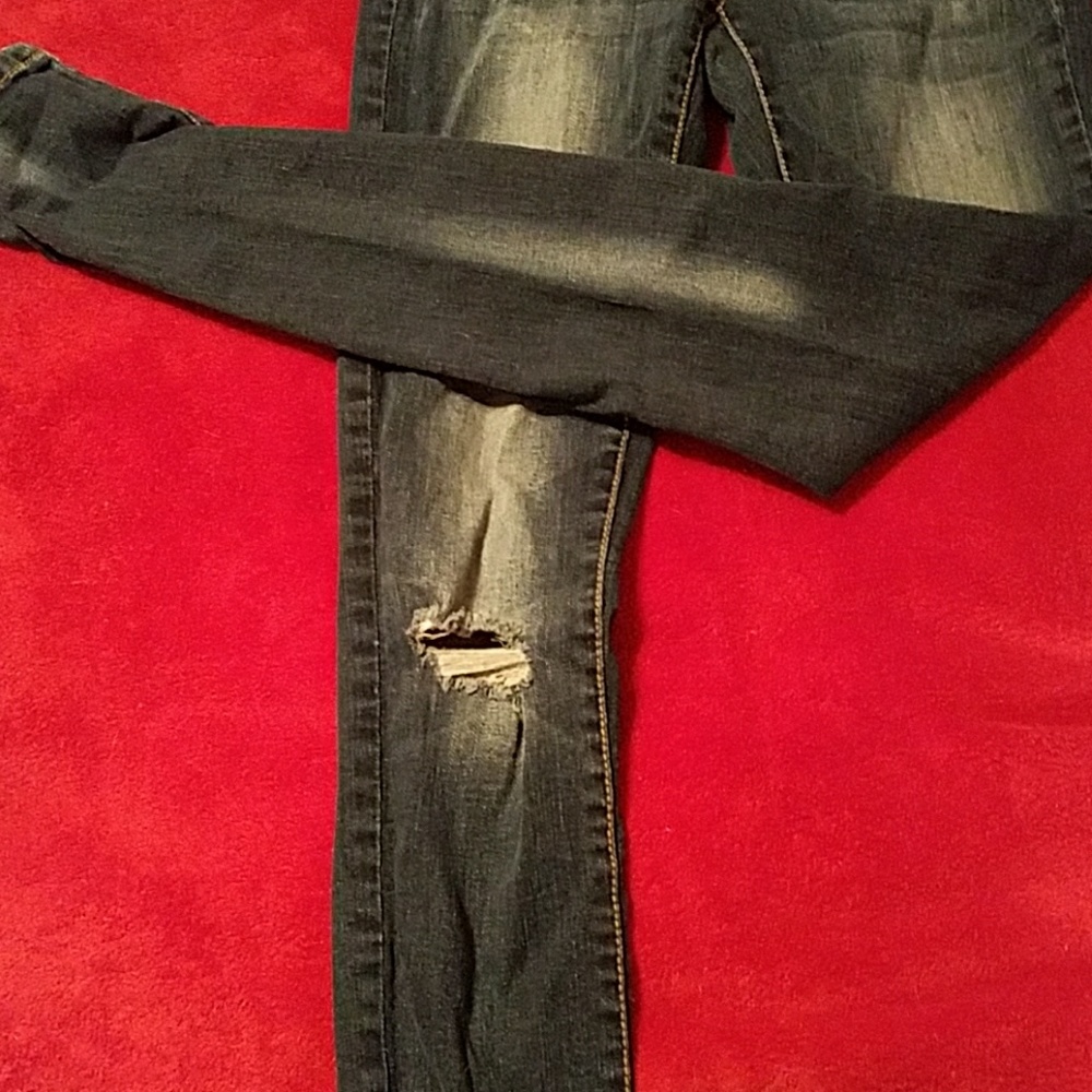 Jeans - Picture 2 of 3