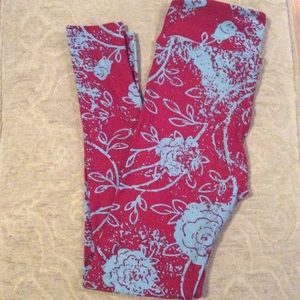 Brand new, never worn OS LuLaRoe leggings!! NWOT