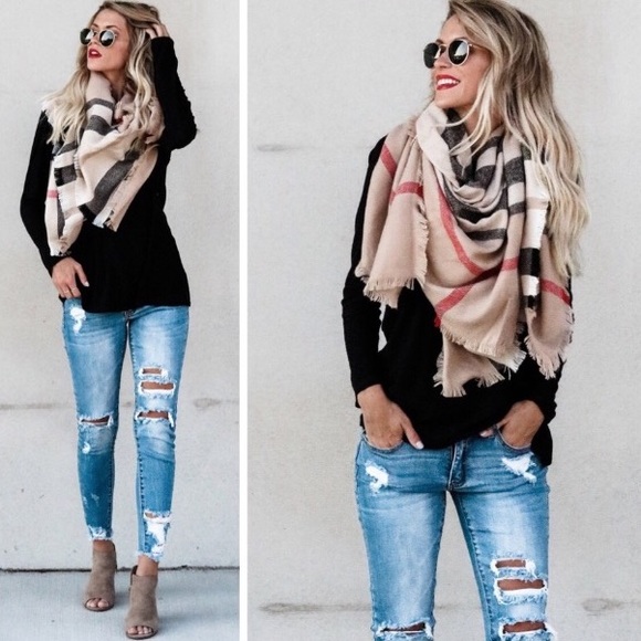 sarrah Accessories - New Cozy Chic Plaid Blanket Scarf /Shawl